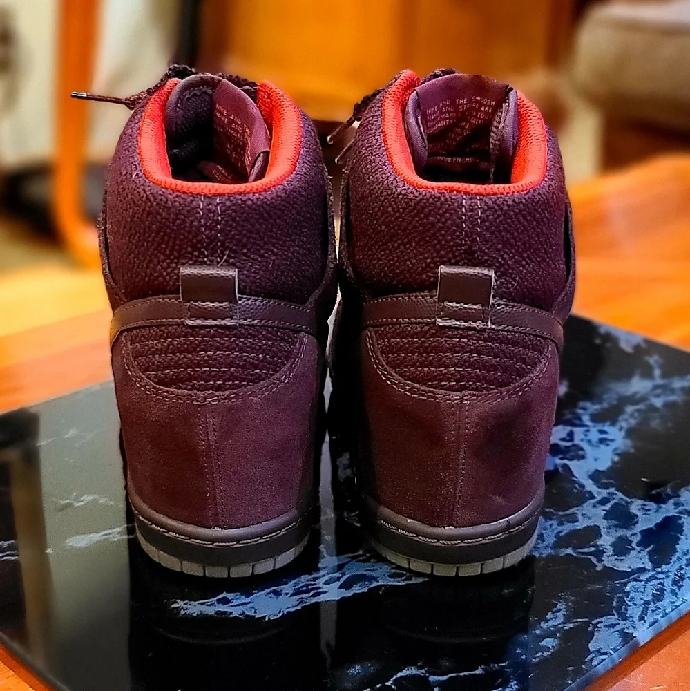 Nike Women's High-Top Sneakers in Burgundy with Red Lining